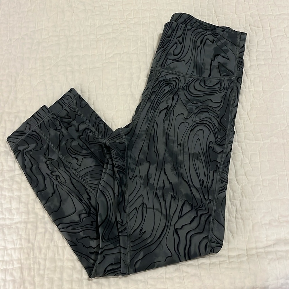 Athleta Ultimate Stash Pocket 7/8 Tight